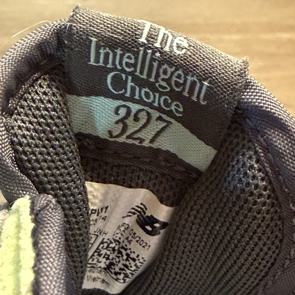 Kids New Balance 327~Toddler Size 10 Multicolor - Picture 5 of 7